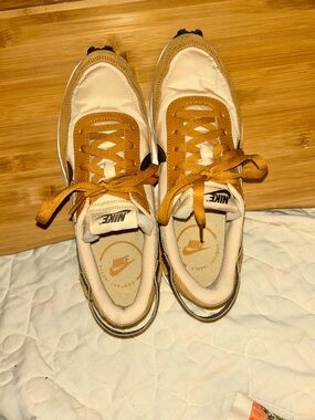 Nike Women’s Beige and Brown Sneakers waffle debut